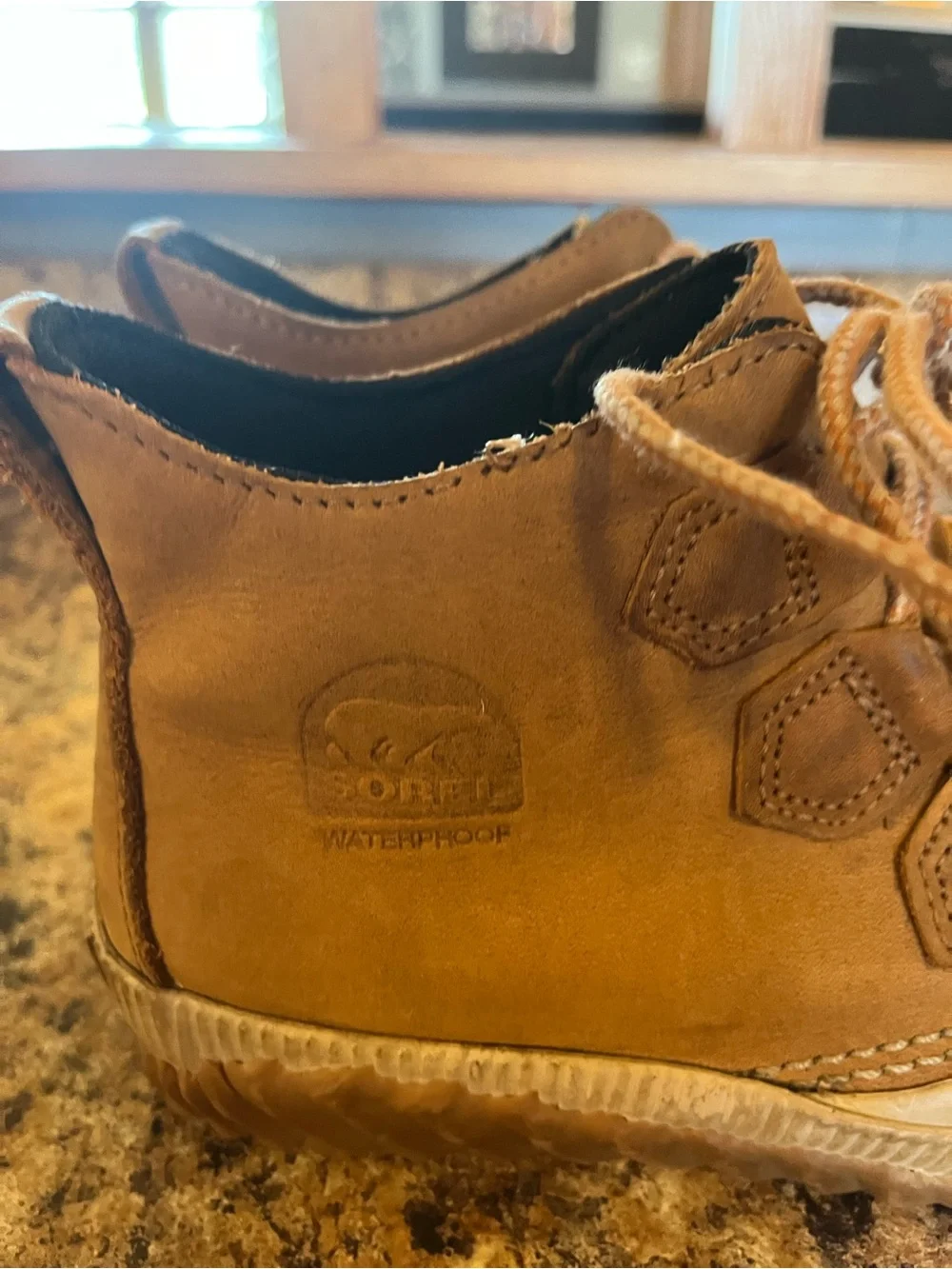 Sorel‎ Leather Lace-Up Casual Boots - Brown & Tan